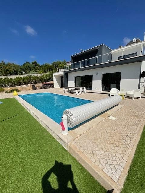 Pool and villa at Villa 33