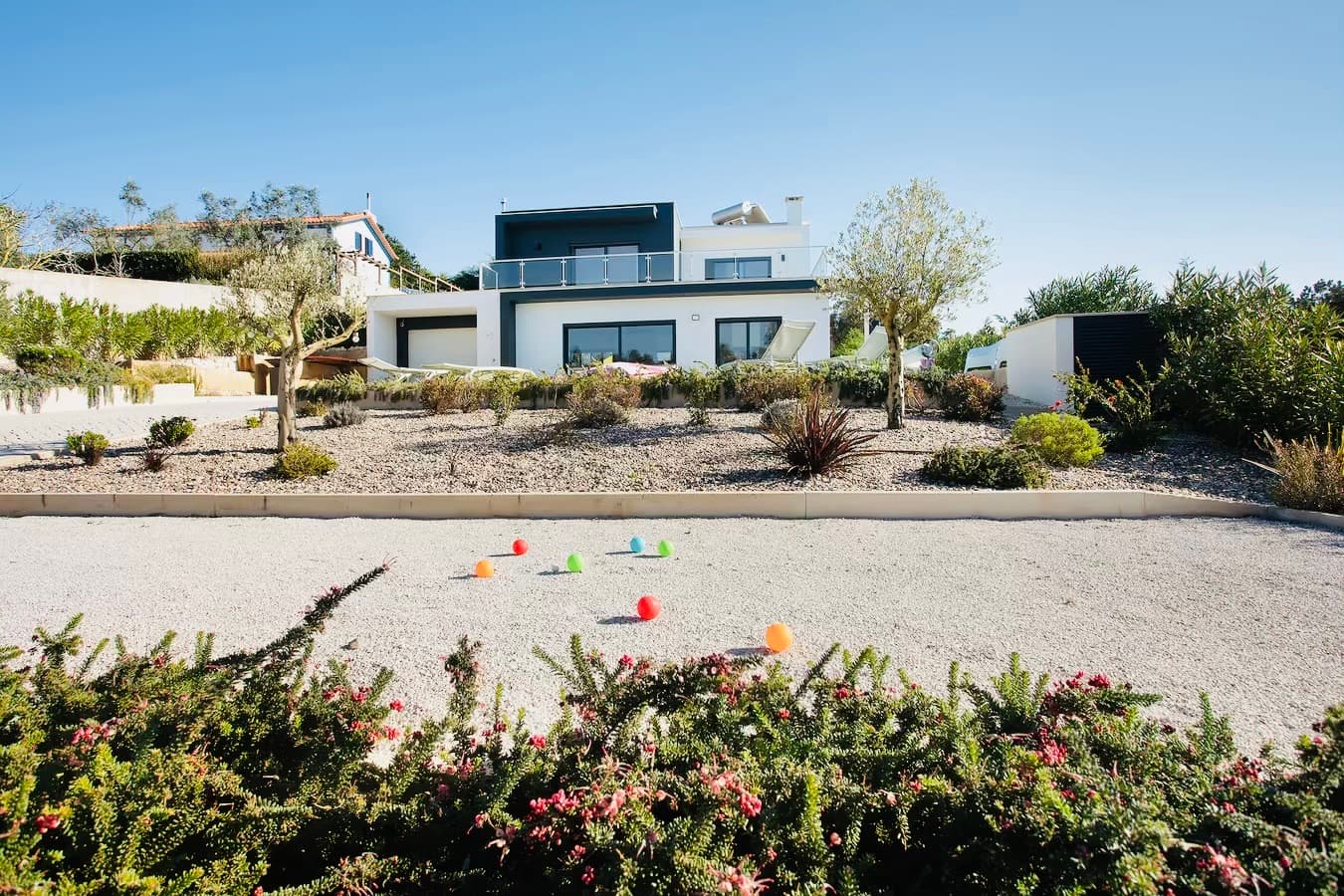 Villa 33